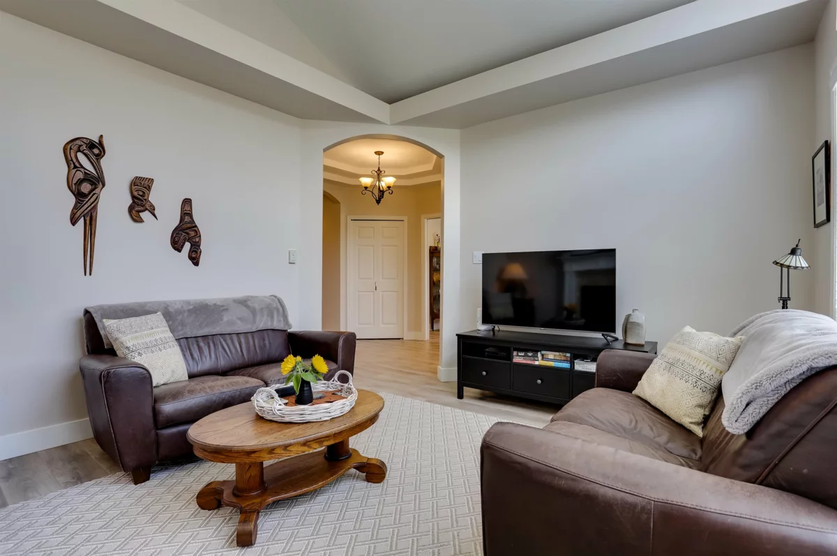 Kitchen Island Photo of 27 1881 144 Street, Surrey, BC