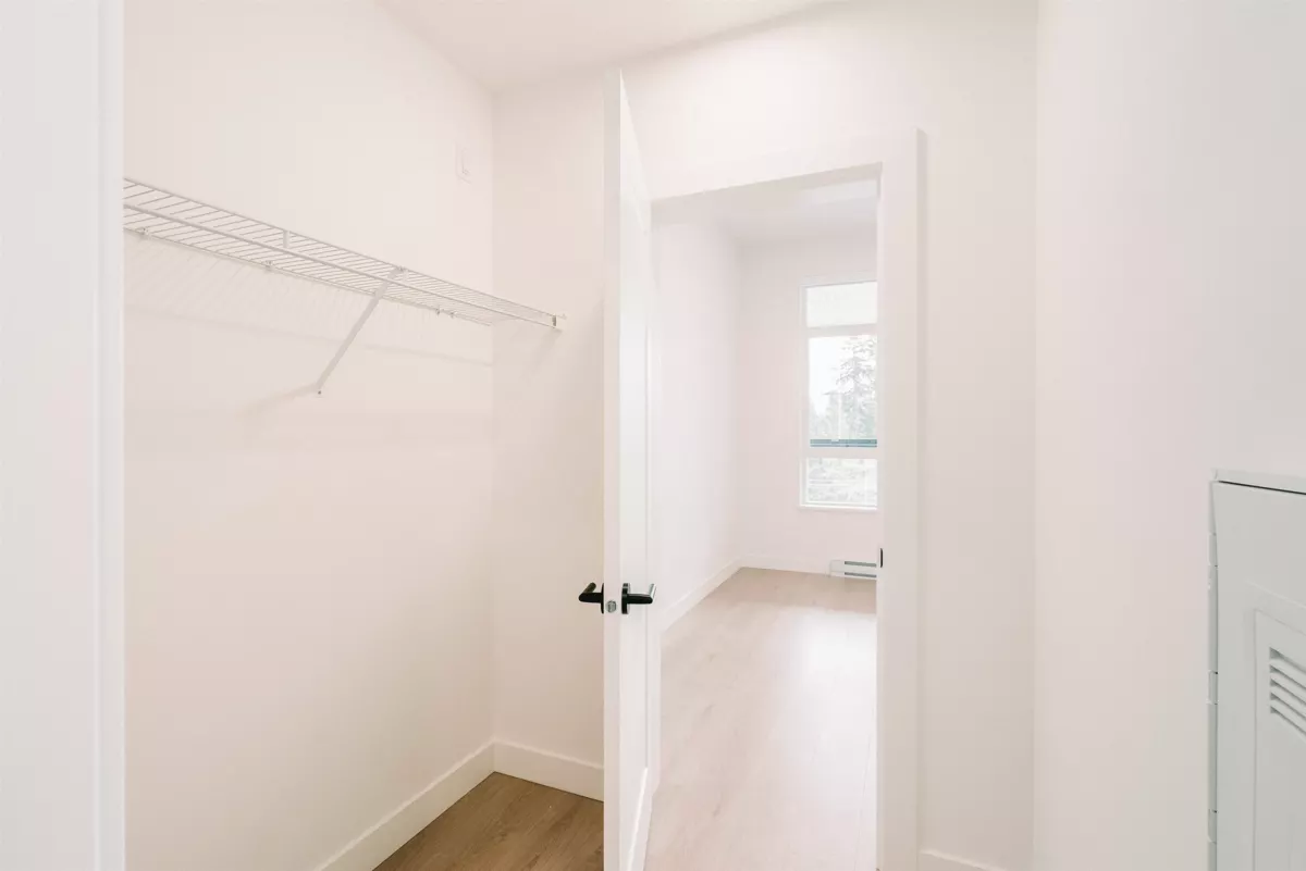 Powder Room Photo of 602 19979 76 Avenue, Langley, BC