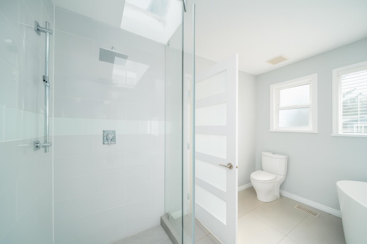 Laundry Room Photo of 2726 W 42nd Avenue, Vancouver, BC