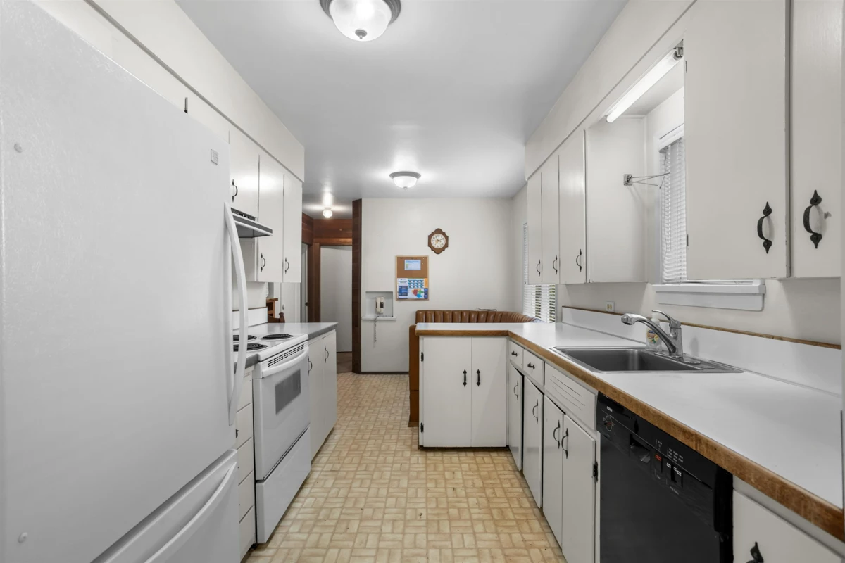 Bedroom 2 Photo of 260 W 21st Street, North Vancouver, BC