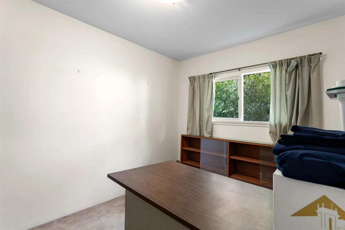 Office / Den Photo of 260 W 21st Street, North Vancouver, BC