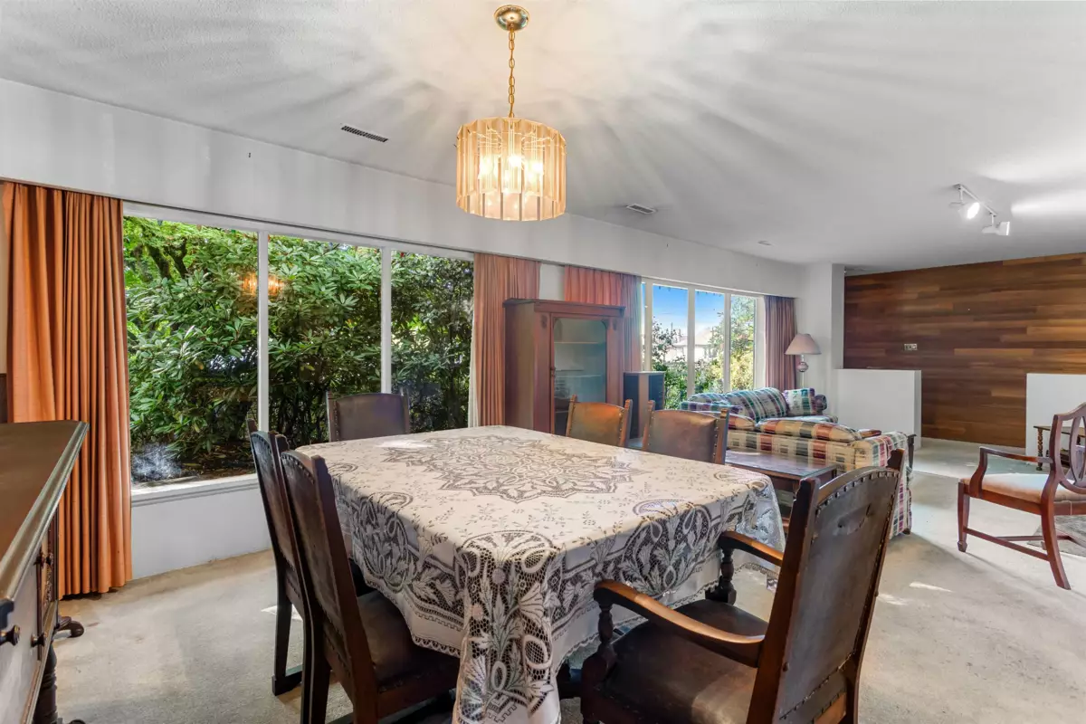 Pantry Photo of 260 W 21st Street, North Vancouver, BC