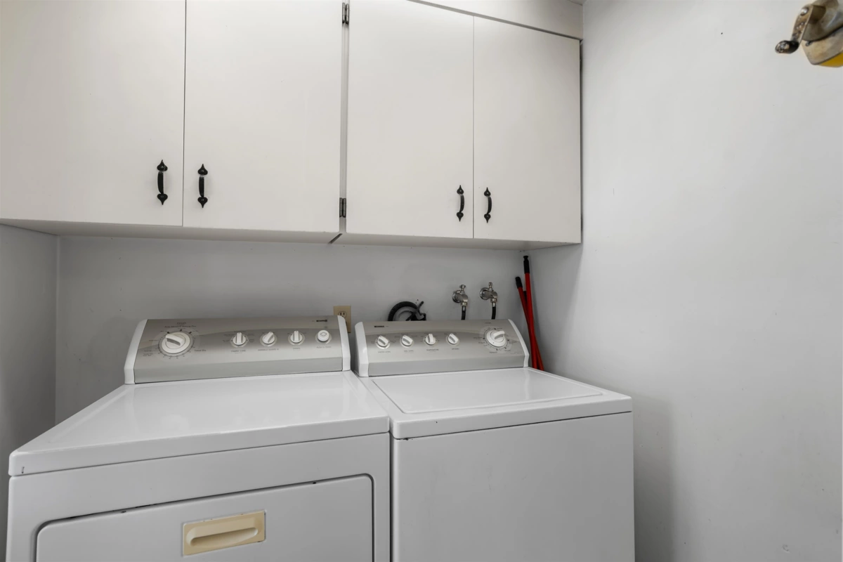 Powder Room Photo of 260 W 21st Street, North Vancouver, BC