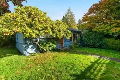 260 W 21st Street, North Vancouver, BC, North Vancouver — Single Family Residence for sale