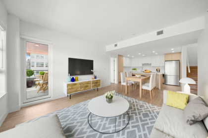 504 4788 Hastings Street, Burnaby, BC, Burnaby — Apartment/Condo for sale