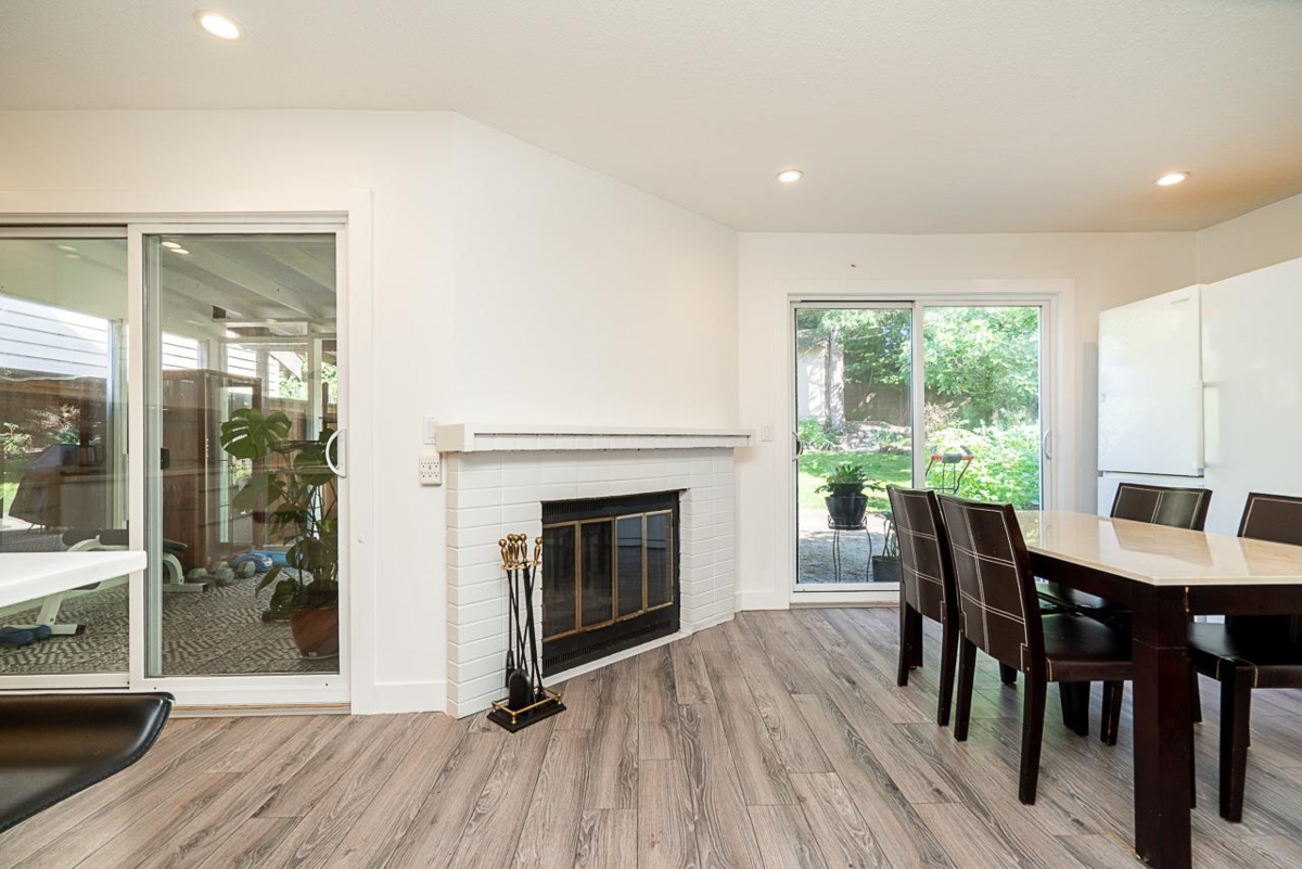 Breakfast Nook Photo of 7225 Quatsino Drive, Vancouver, BC