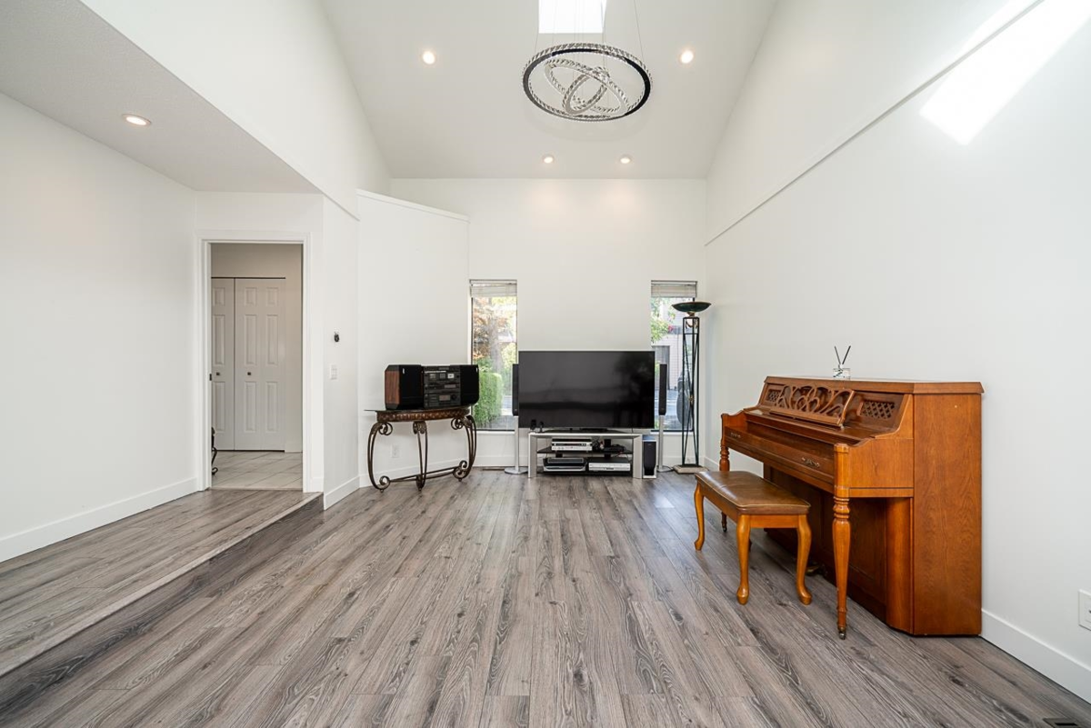 Dining Area Photo of 7225 Quatsino Drive, Vancouver, BC