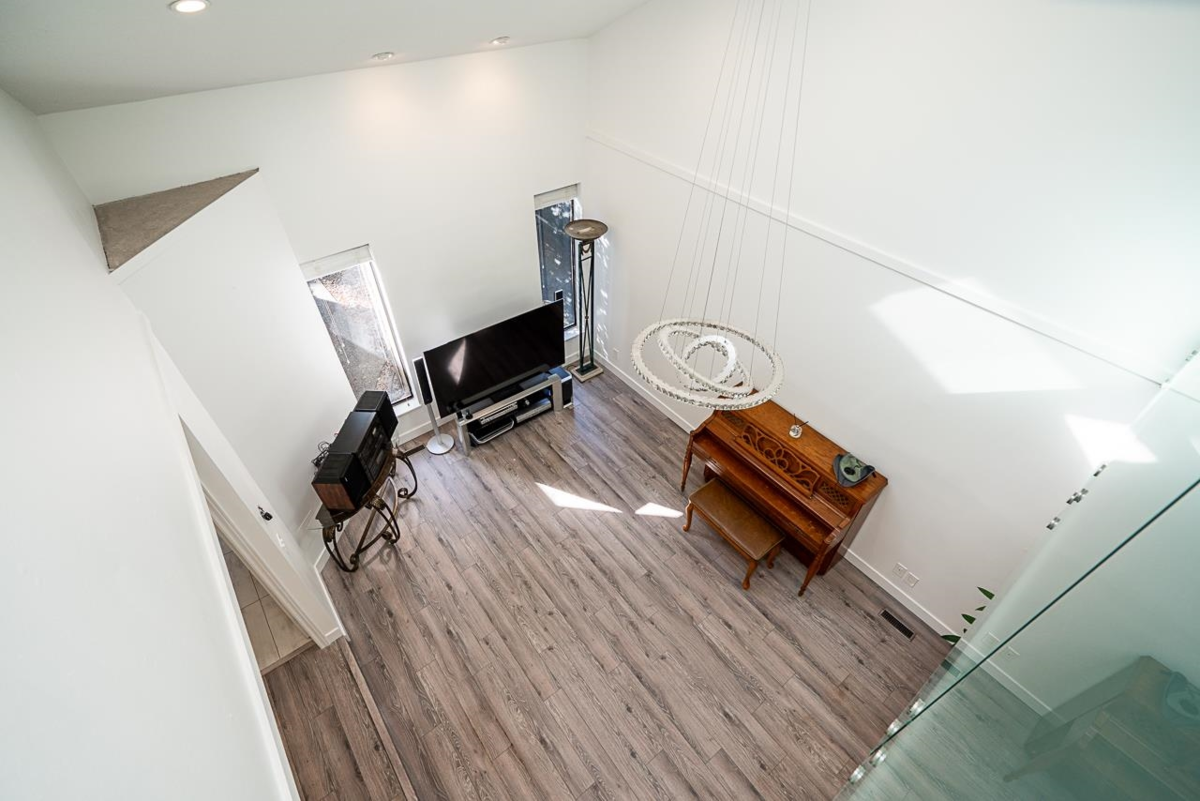 Entry Foyer Photo of 7225 Quatsino Drive, Vancouver, BC
