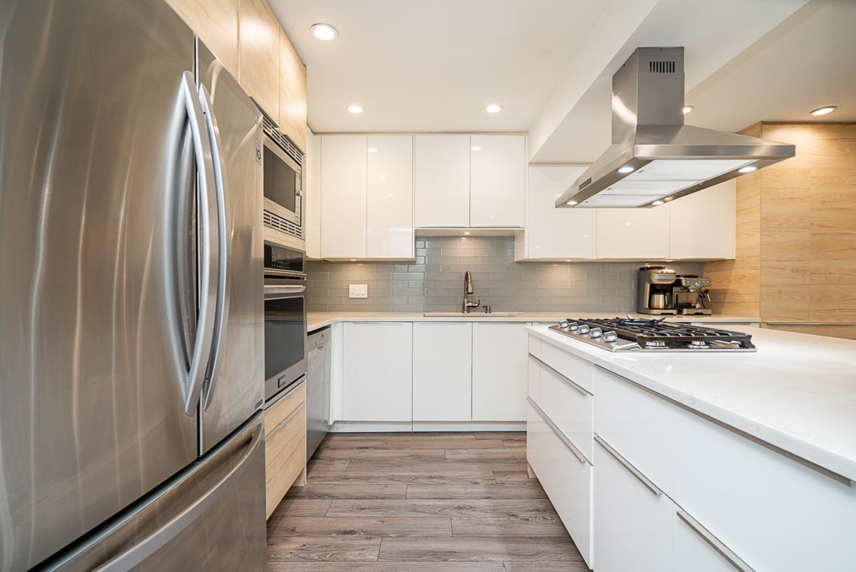 Kitchen Island Photo of 7225 Quatsino Drive, Vancouver, BC