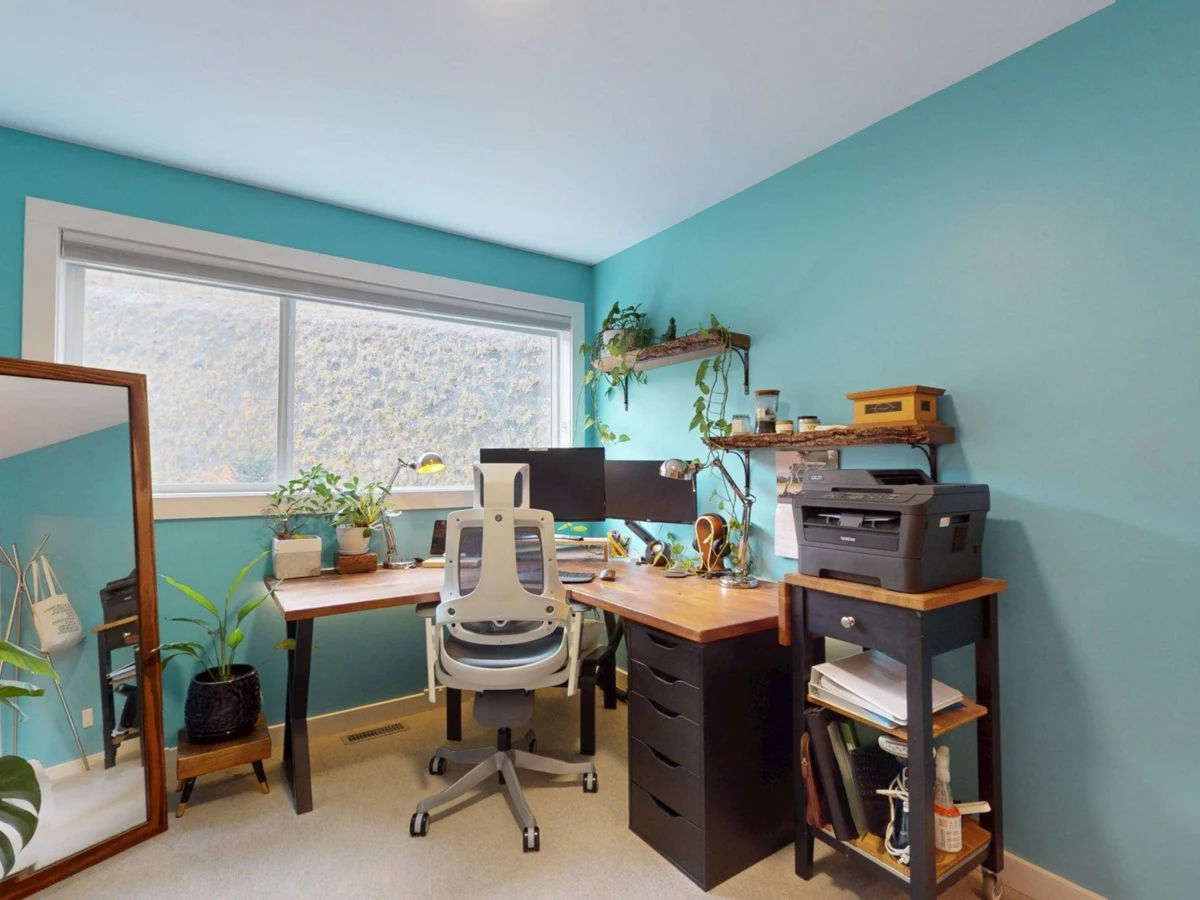 Garage Interior Photo of 41294 Horizon Drive, Squamish, BC