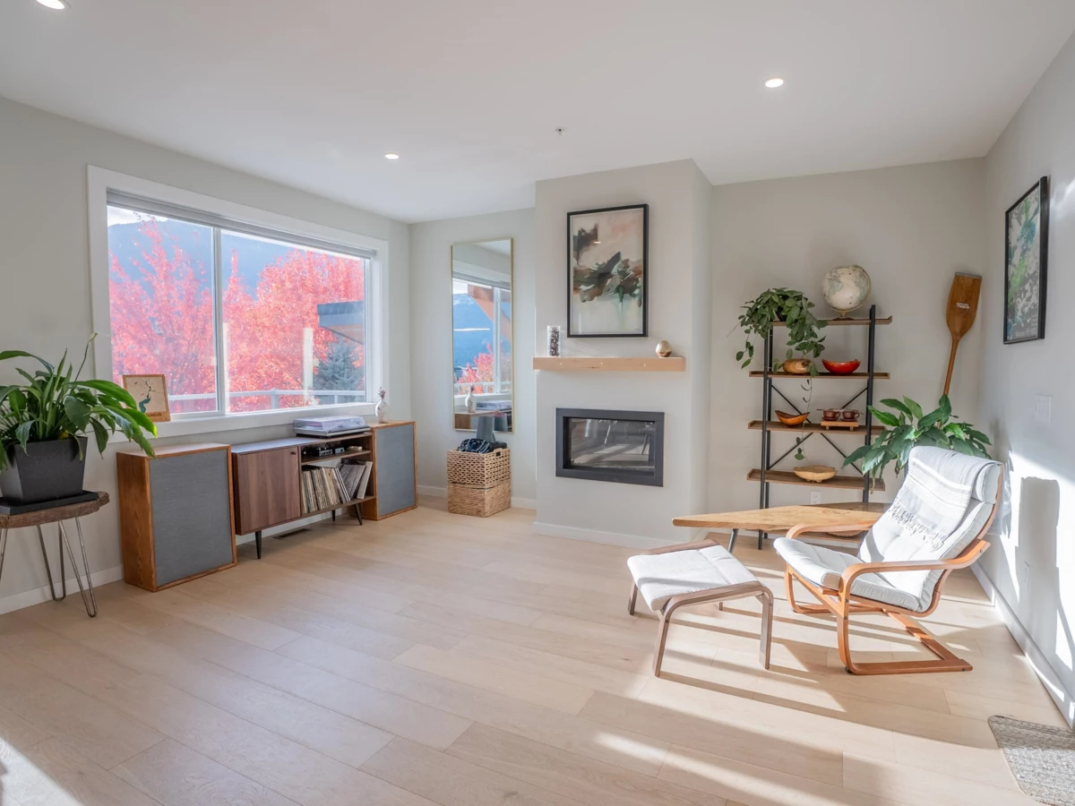 Living Room Photo of 41294 Horizon Drive, Squamish, BC