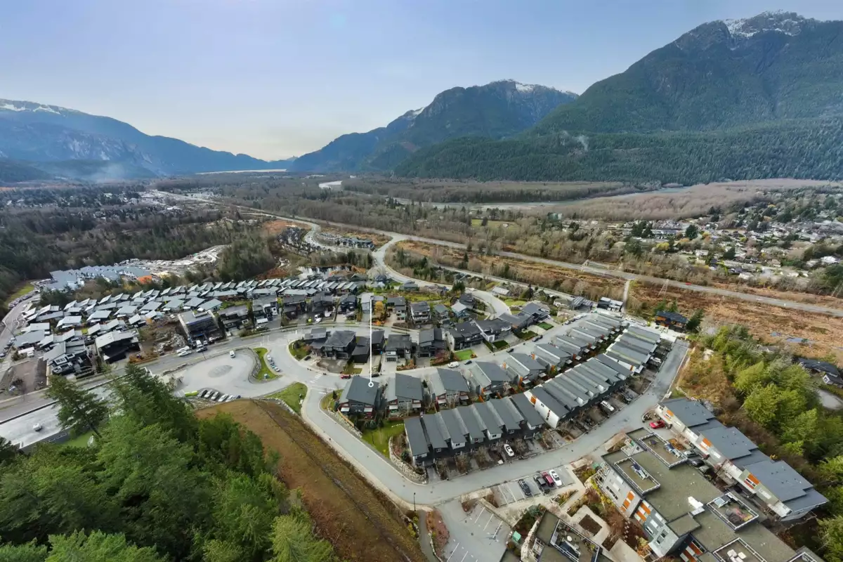 Neighborhood Park Photo Near 41294 Horizon Drive, Squamish, BC