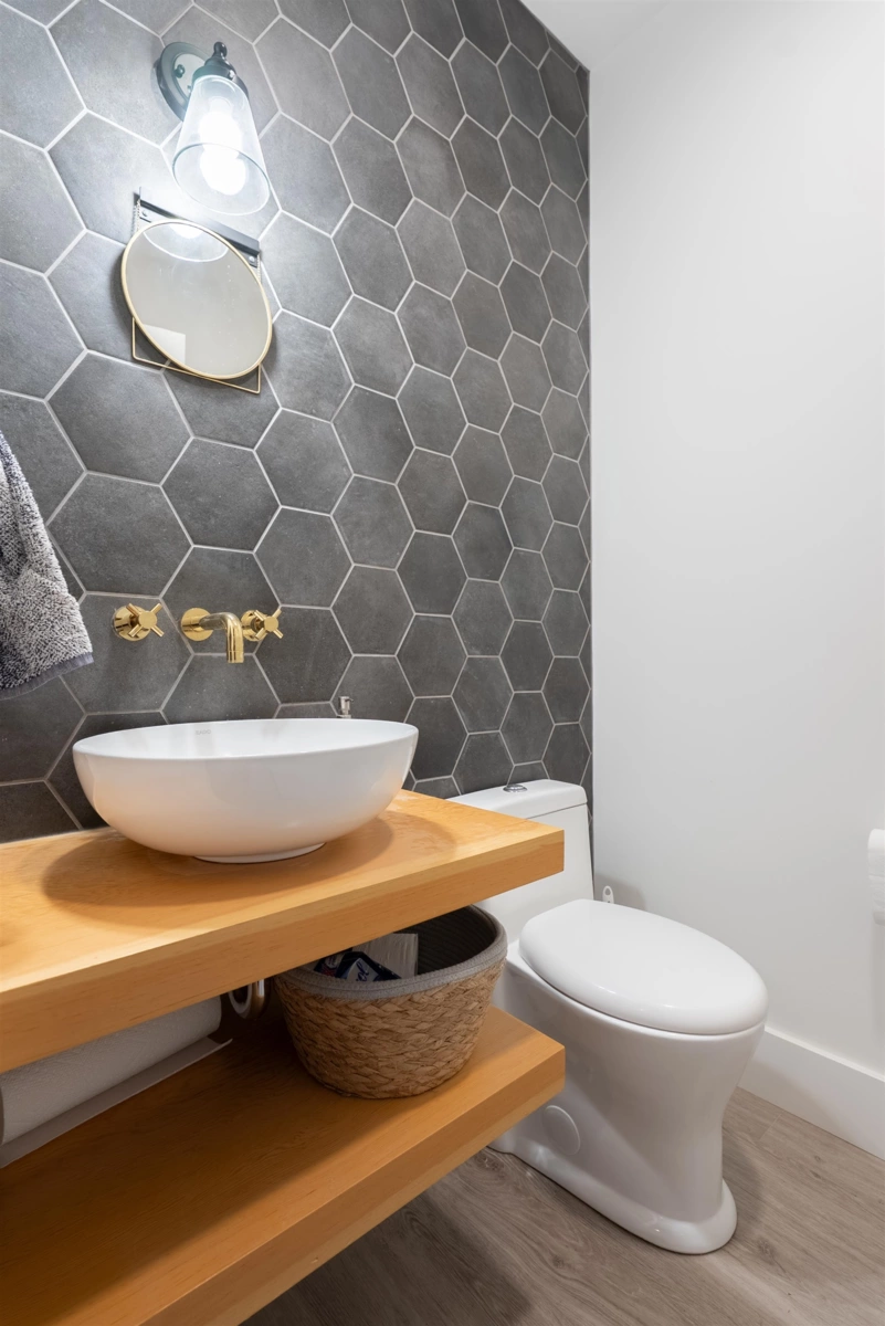 Swimming Pool Photo of 41294 Horizon Drive, Squamish, BC