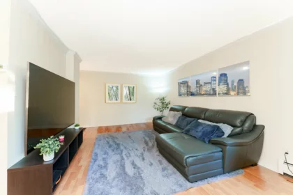 Hallway Photo of 405 320 Royal Avenue, New Westminster, BC