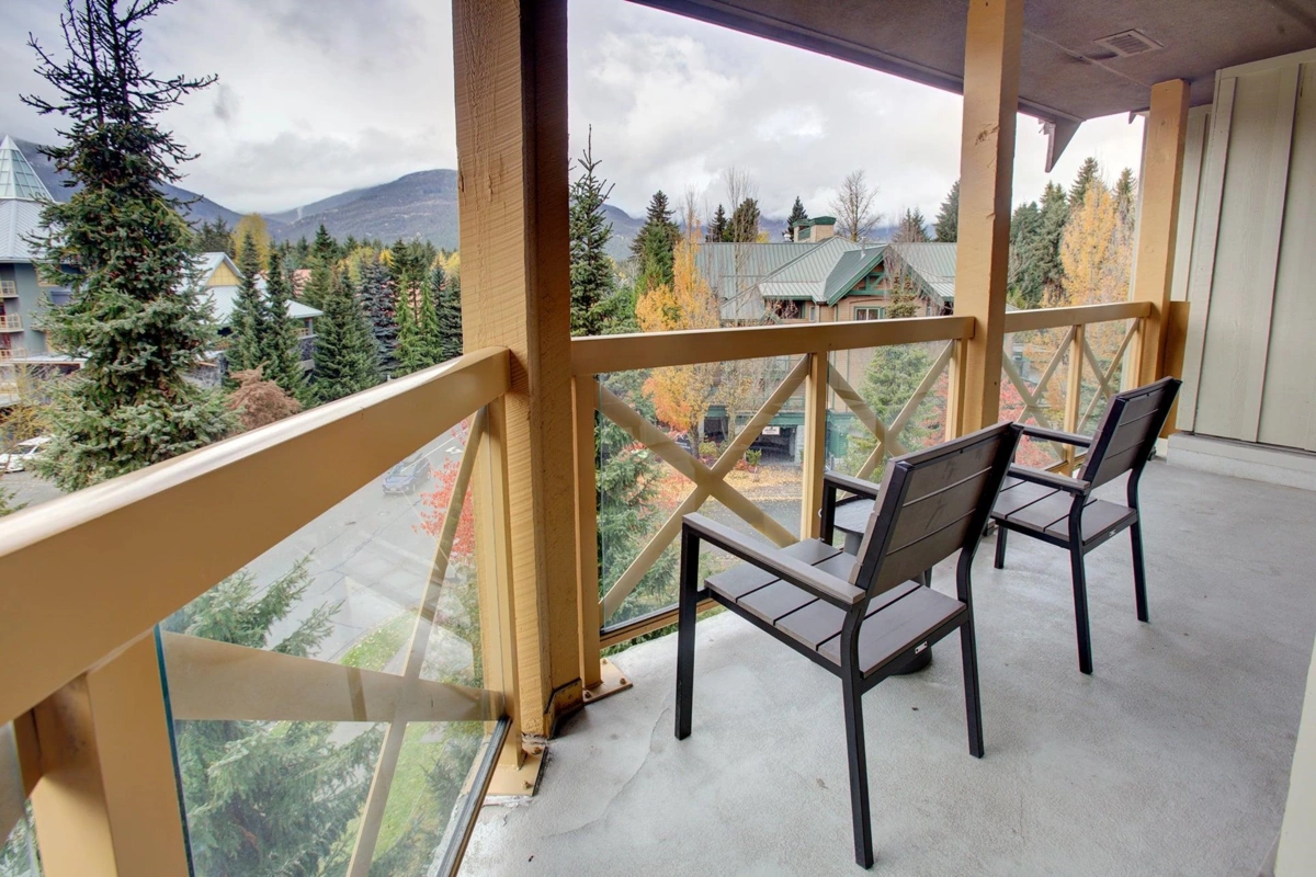 Walk-In Closet Photo of 2424 4308 Main Street, Whistler, BC