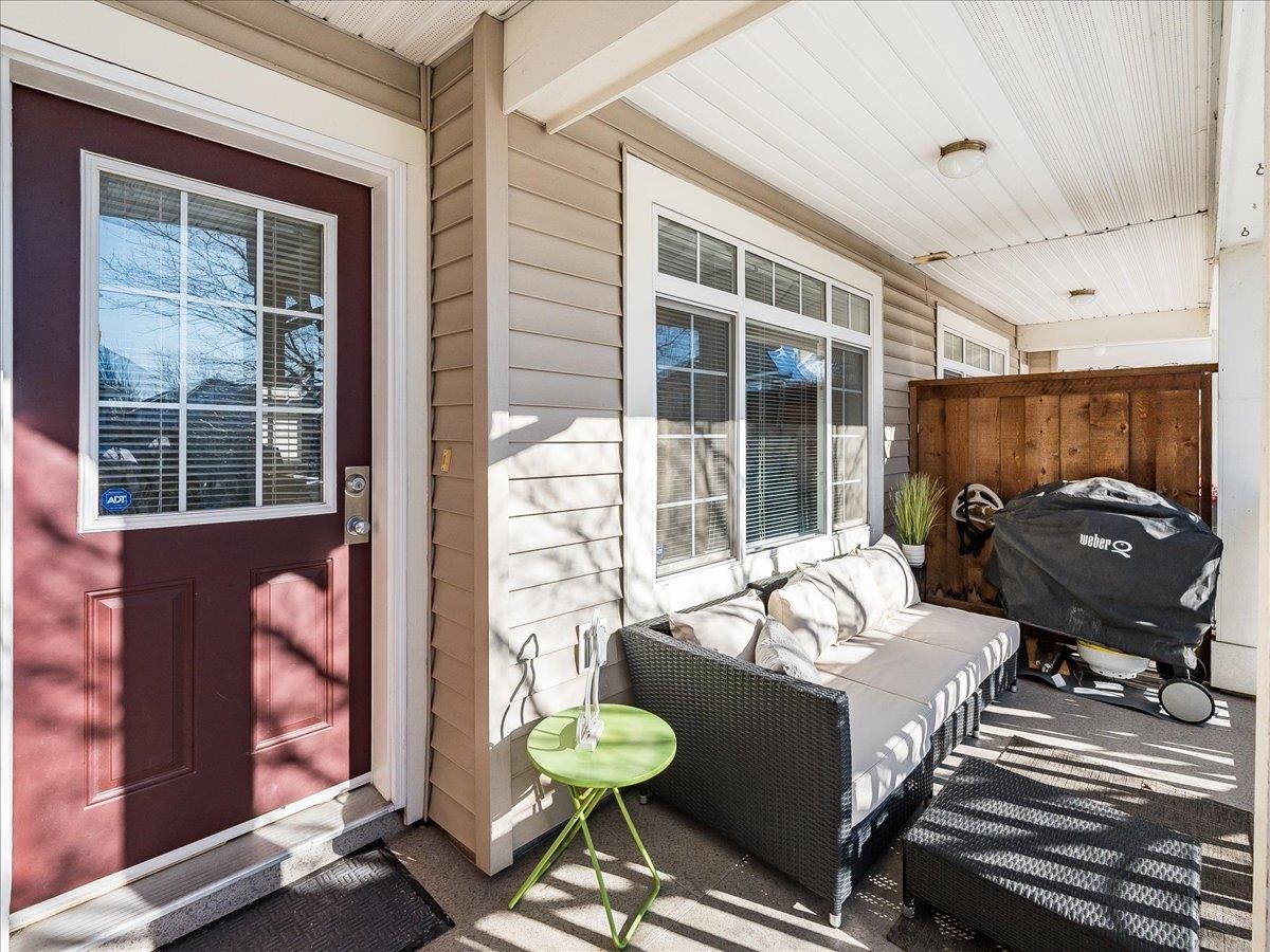 Bedroom 3 Photo of 18 6852 193 Street, Surrey, BC