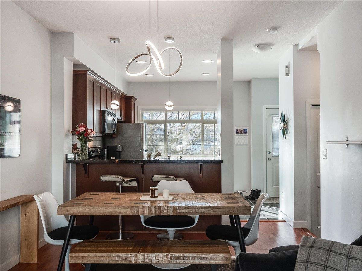 Dining Area Photo of 18 6852 193 Street, Surrey, BC