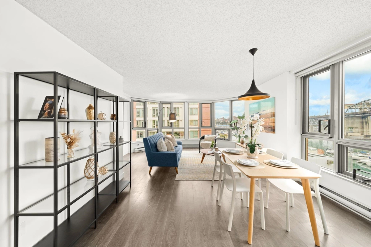 Kitchen Photo of 603 1625 Hornby Street, Vancouver, BC