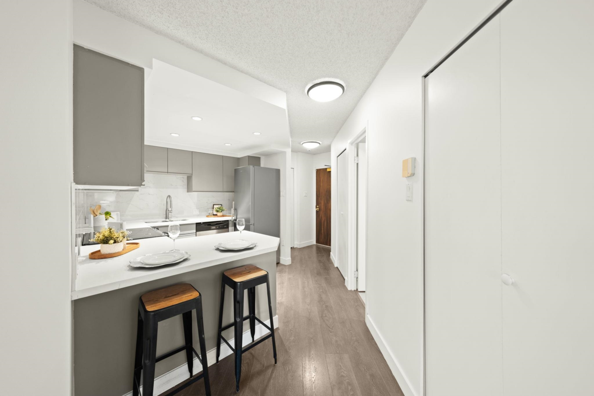 Office / Den Photo of 603 1625 Hornby Street, Vancouver, BC