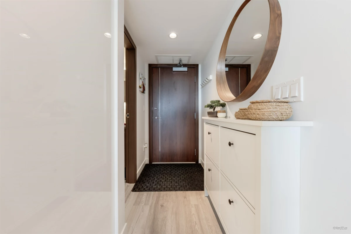 Kitchen Island Photo of 1703 3233 Ketcheson Road, Richmond, BC