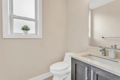 Guest Bathroom Photo of 44 19913 70 Avenue, Langley, BC