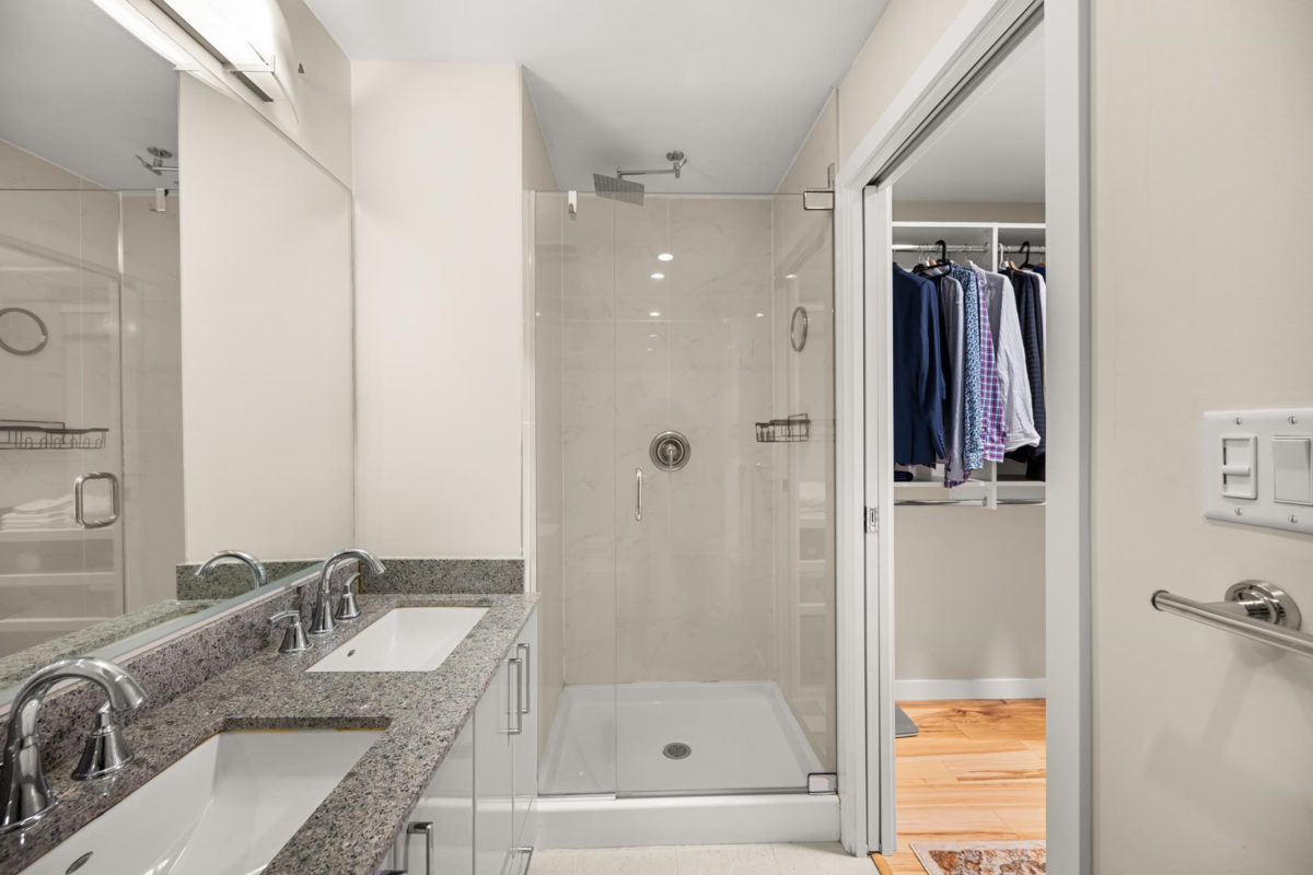 Mudroom Photo of 66 W 1st Avenue, Vancouver, BC