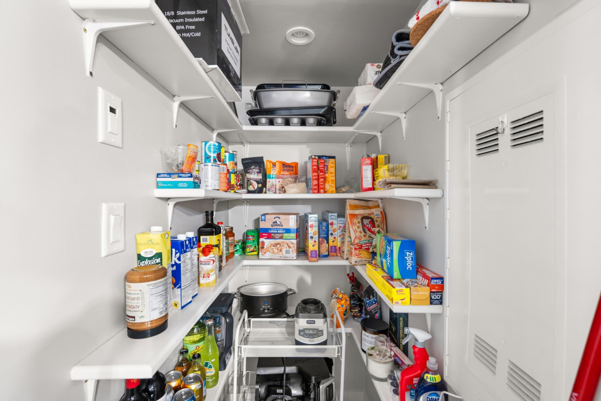 Powder Room Photo of 66 W 1st Avenue, Vancouver, BC