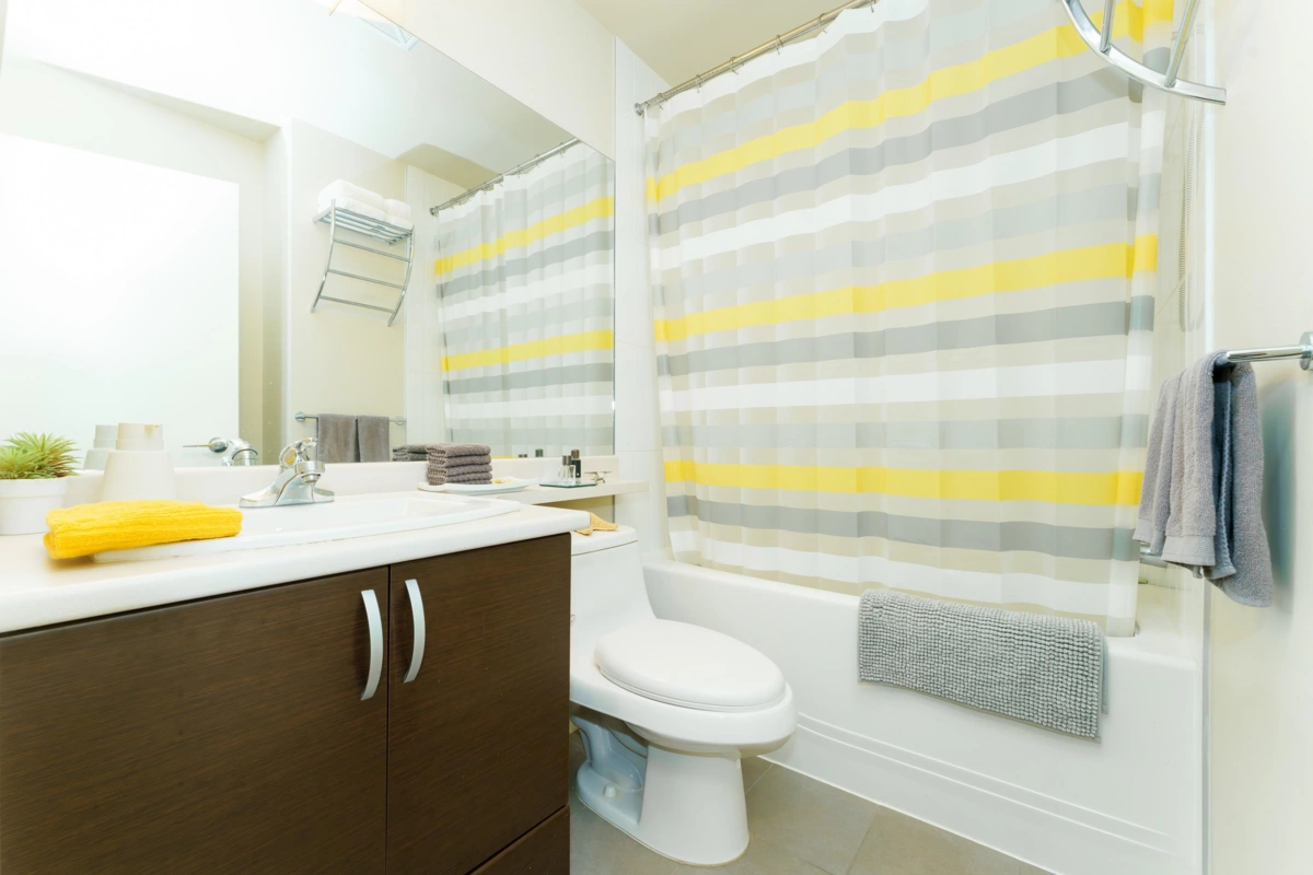 Entry Foyer Photo of 106 13789 107a Avenue, Surrey, BC