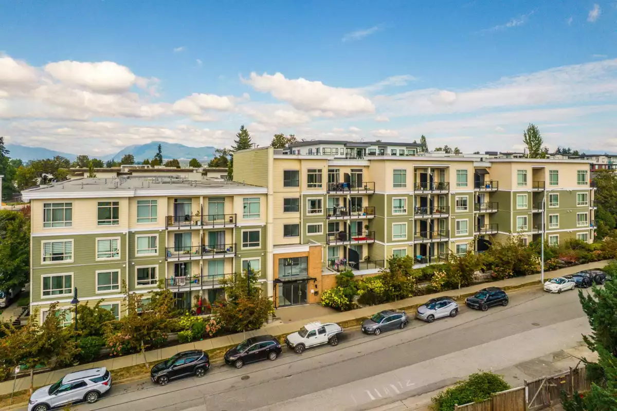 Family Room Photo of 106 13789 107a Avenue, Surrey, BC
