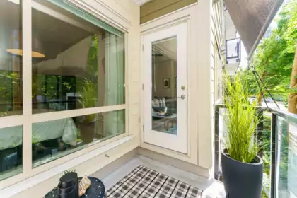 Guest Bathroom Photo of 106 13789 107a Avenue, Surrey, BC