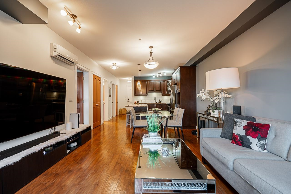 Breakfast Nook Photo of 467 8258 207a Street, Langley, BC