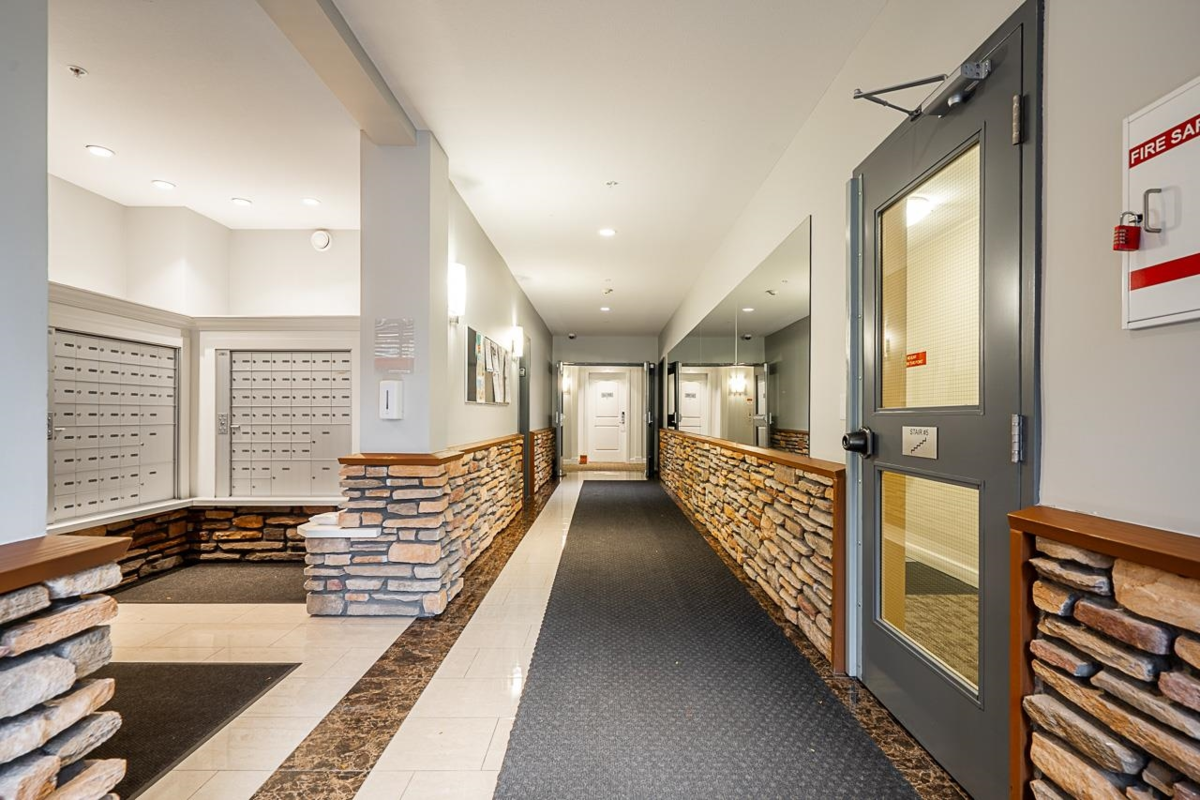 Dining Area Photo of 467 8258 207a Street, Langley, BC