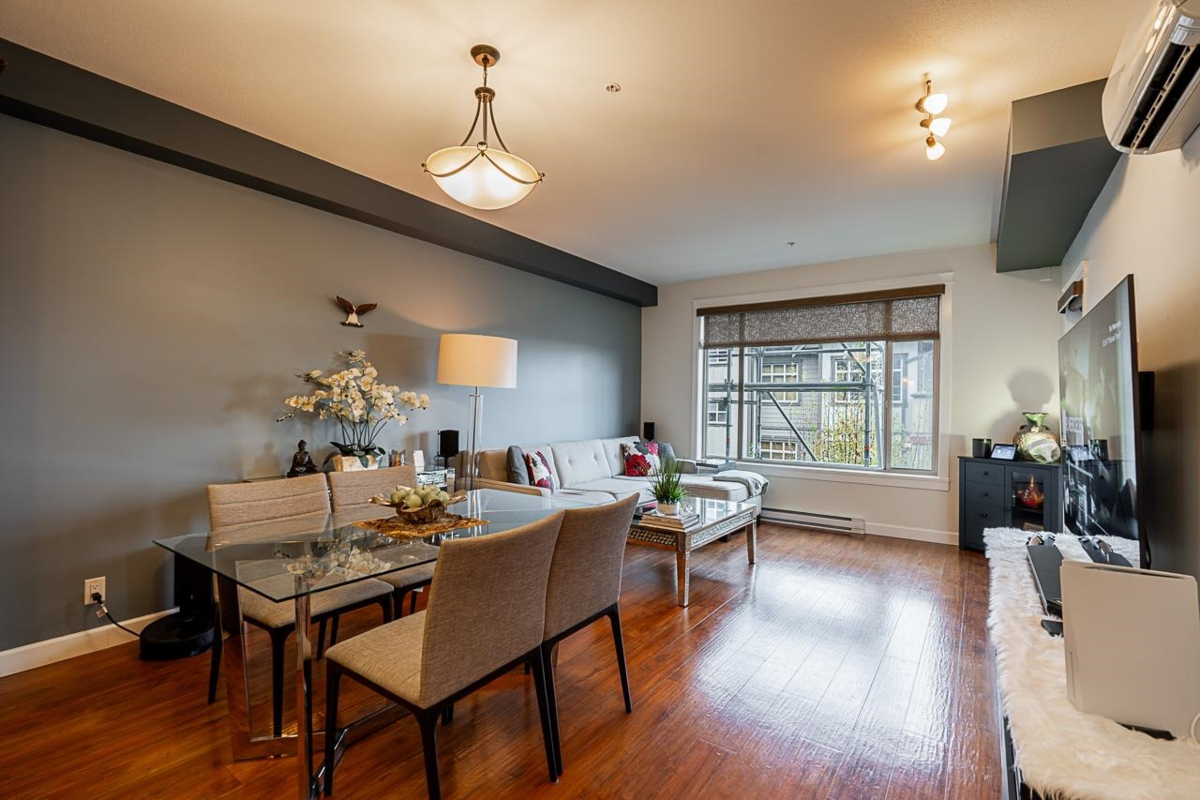 Kitchen Island Photo of 467 8258 207a Street, Langley, BC