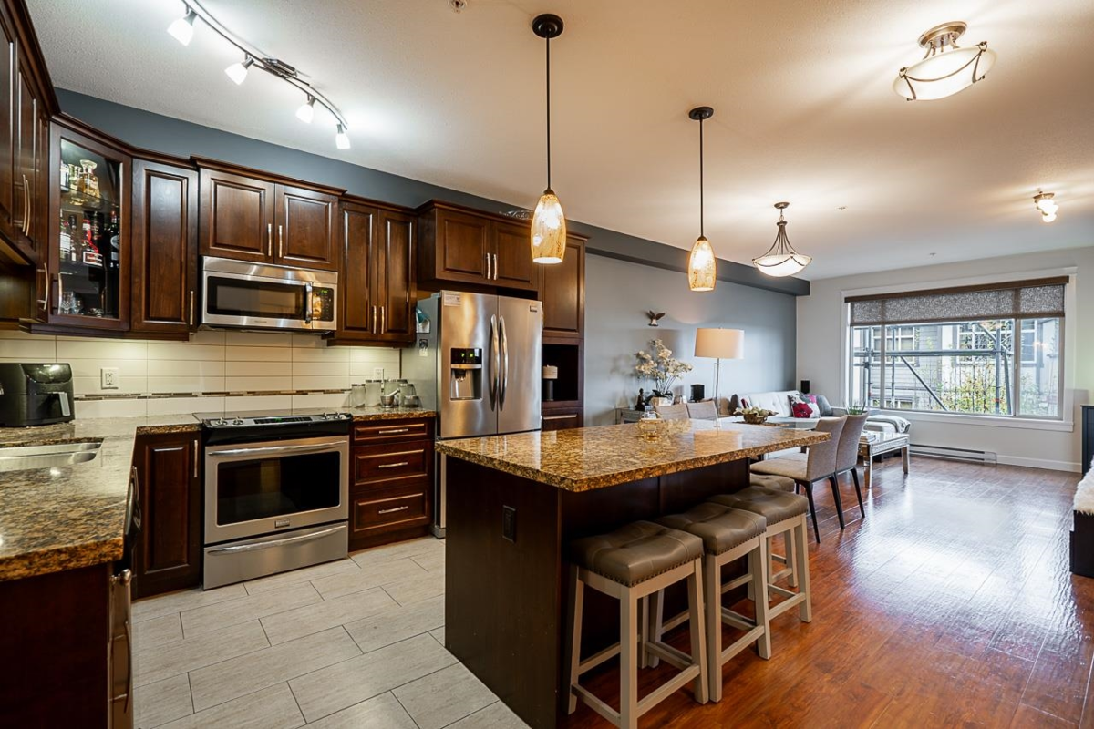 Kitchen Photo of 467 8258 207a Street, Langley, BC