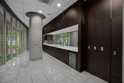 Laundry Room Photo of 507 555 Jervis Street, Vancouver, BC