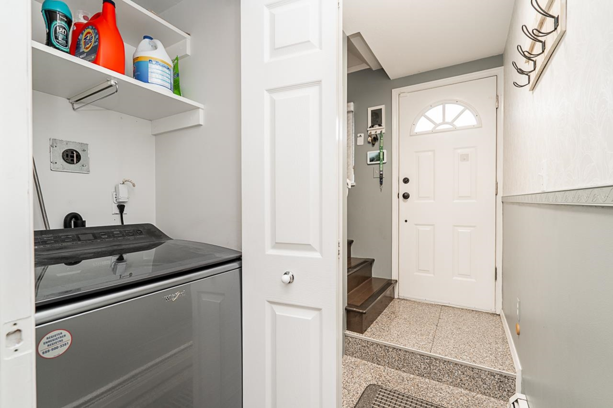 Basement Recreation Room Photo of 467 Fader Street, New Westminster, BC