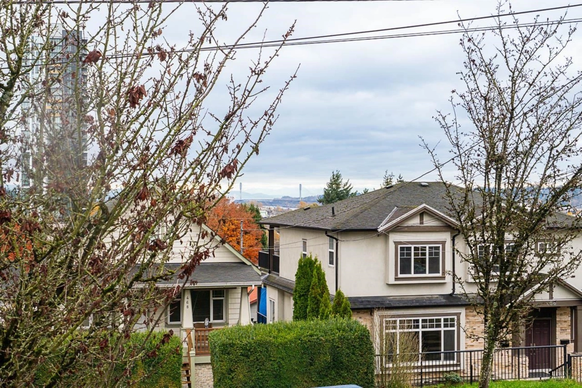 Hot Tub / Spa Photo of 467 Fader Street, New Westminster, BC