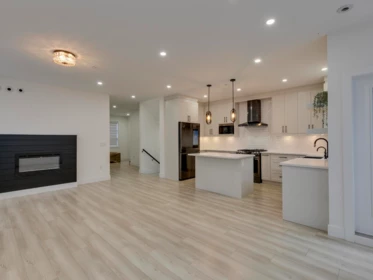 Kitchen Island Photo of 27 32970 Tunbridge Avenue, Mission, BC
