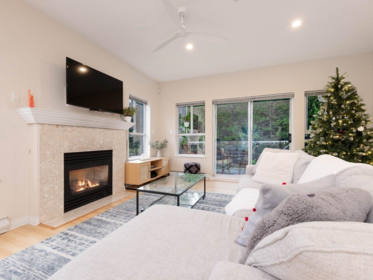 308 1283 Parkgate Avenue, North Vancouver, BC