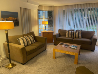 304 4910 Spearhead Place, Whistler, BC, Whistler — Apartment/Condo for sale