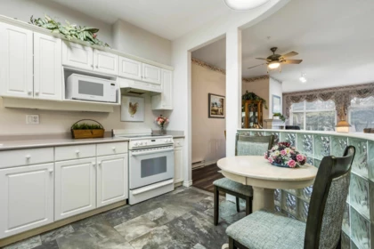 102 45700 Wellington Avenue, Chilliwack, BC, Chilliwack — Apartment/Condo for sale