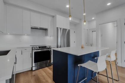 Kitchen Island Photo of 207 20282 72b Avenue, Langley, BC