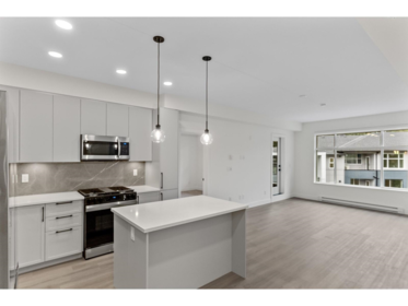 615 3528 146a Street, Surrey, BC