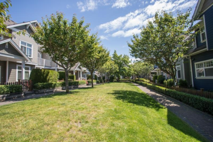 Front Yard Photo of 64 6300 London Road, Richmond, BC