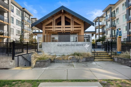 Outdoor Patio Photo of 201 1892 Starling Drive, Tsawwassen, BC