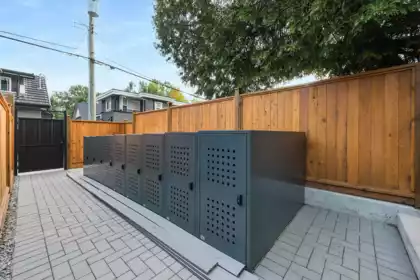 Outdoor Deck Photo of 2136 E 10th Avenue, Vancouver, BC