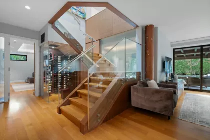 Entry Foyer Photo of 5361 Brookside Avenue, West Vancouver, BC
