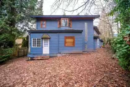 Outdoor Deck Photo of 992 3rd Street, West Vancouver, BC