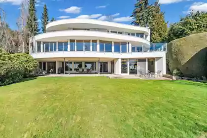 1407 Bramwell Road, West Vancouver, BC, Chartwell — 5 bed single family residence for sale