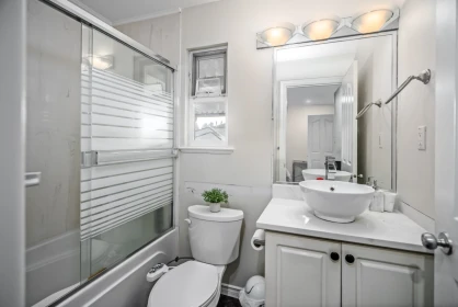 Hallway Photo of 12414 92 Avenue, Surrey, BC